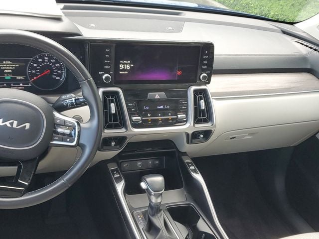 2023 Kia Sorento EX w/ Panoramic Sunroof Package