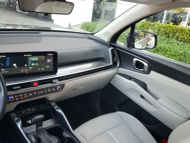 2025 Kia Sorento S w/ Panoramic Sunroof & RSE Package