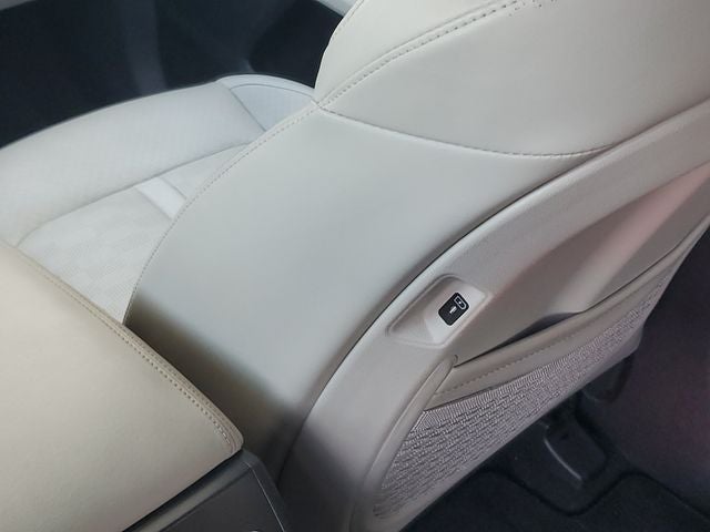 2025 Kia Sorento S w/ Panoramic Sunroof & RSE Package