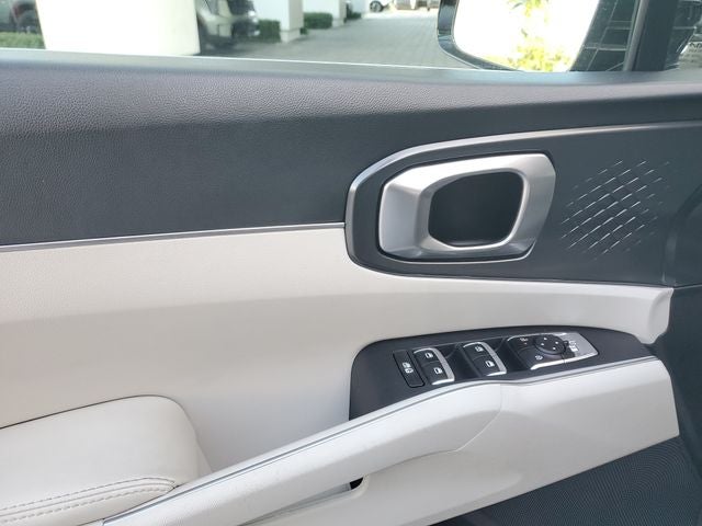 2025 Kia Sorento S w/ Panoramic Sunroof & RSE Package