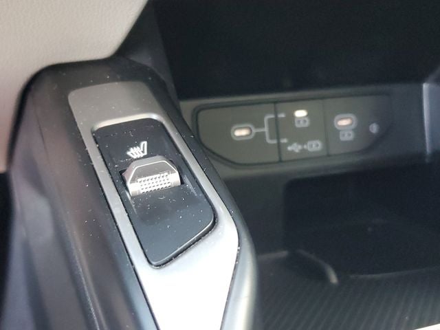 2025 Kia Sorento S w/ Panoramic Sunroof & RSE Package