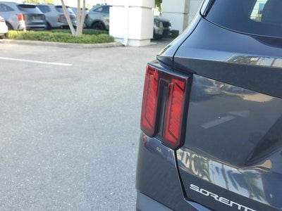 2025 Kia Sorento S w/ Panoramic Sunroof & RSE Package