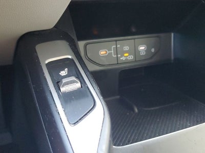 2025 Kia Sorento S w/ Panoramic Sunroof Package