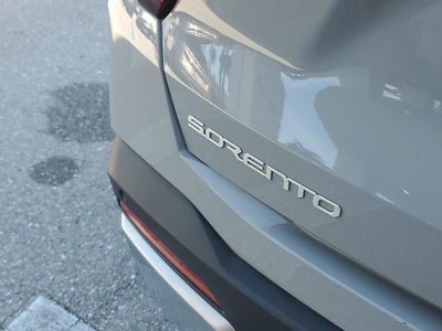 2025 Kia Sorento S w/ Panoramic Sunroof Package