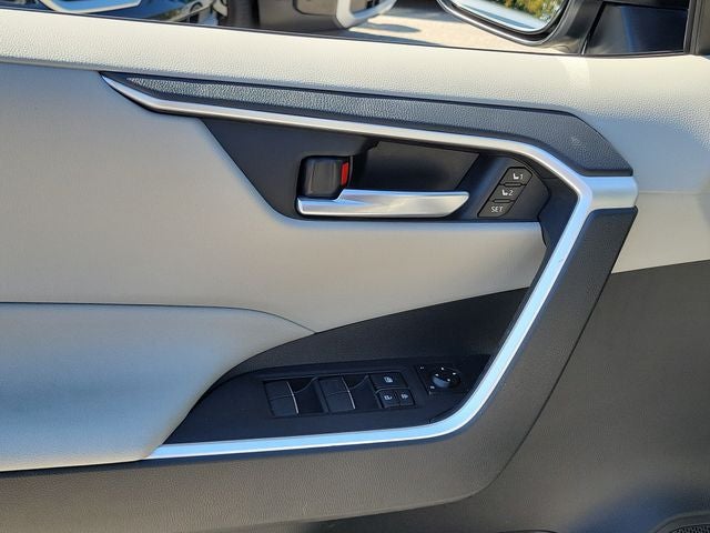 2021 Toyota RAV4 Hybrid XLE Premium AWD