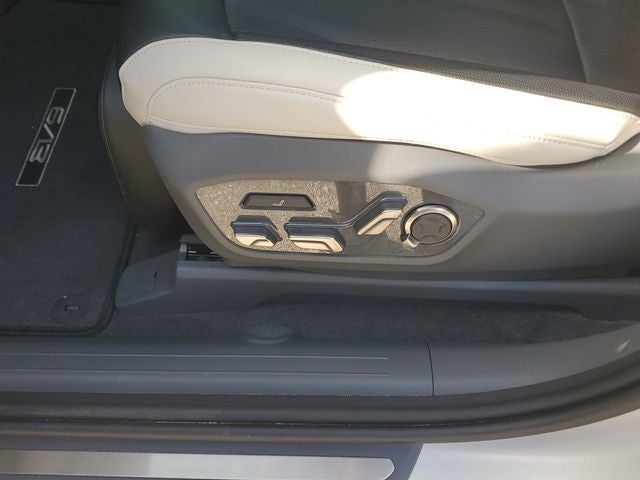 2024 Kia EV9 GT-Line AWD w/ VIP Relaxation Package