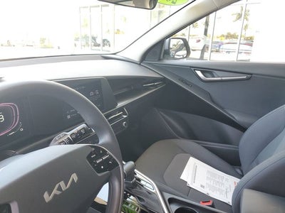 2024 Kia Niro LX