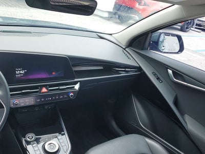 2023 Kia Niro Plug-In Hybrid SX