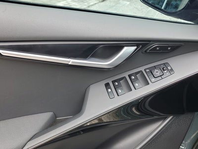 2023 Kia Niro Plug-In Hybrid SX