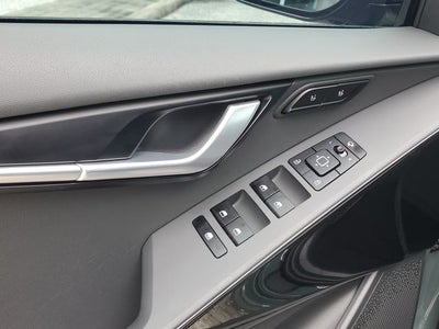 2023 Kia Niro Plug-In Hybrid SX