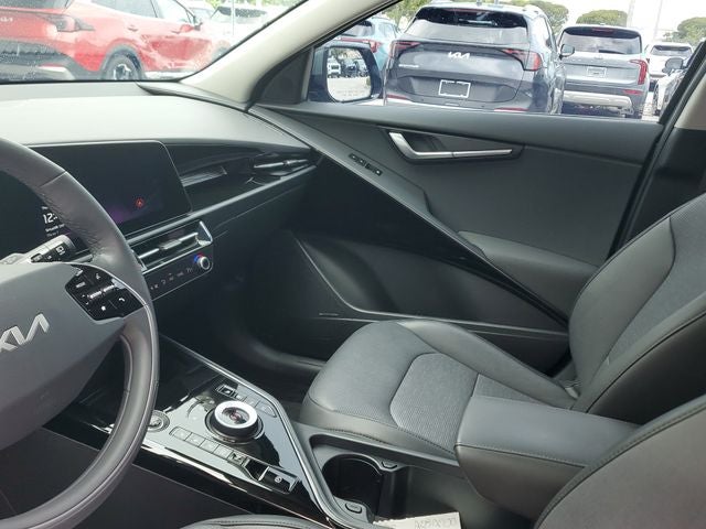 2023 Kia Niro Plug-In Hybrid SX