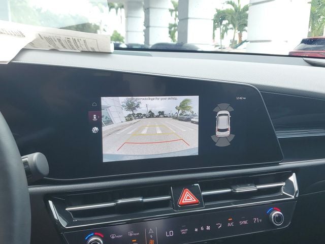 2023 Kia Niro Plug-In Hybrid SX