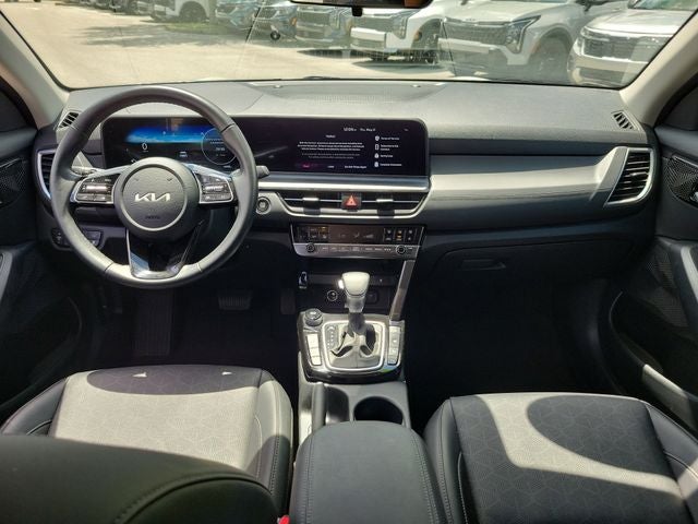 2025 Kia Seltos EX AWD
