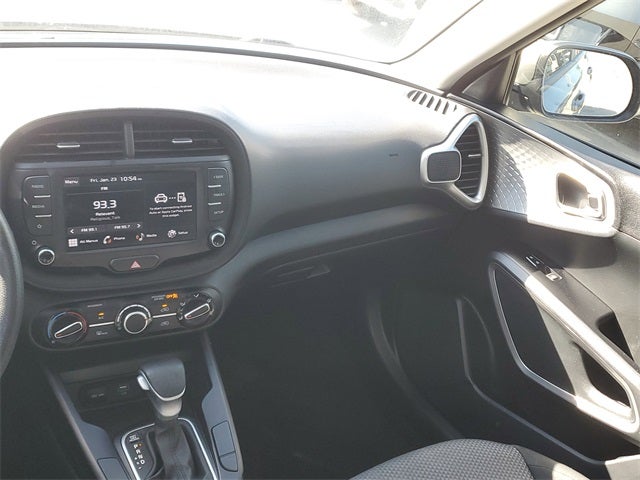 2023 Kia Soul LX w/ Technology Package