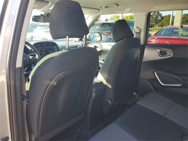 2023 Kia Soul LX w/ Technology Package
