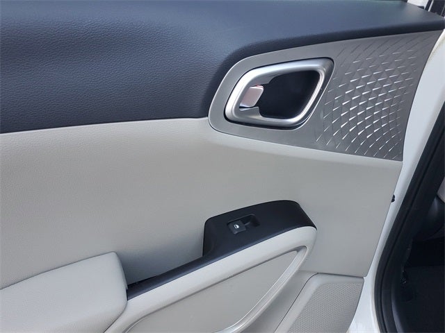 2023 Kia Soul LX w/ Technology Package