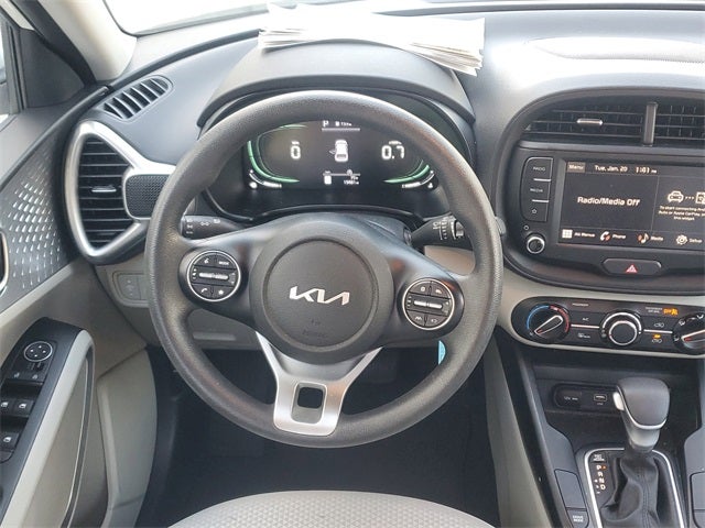2023 Kia Soul LX w/ Technology Package