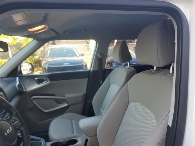 2023 Kia Soul LX w/ Technology Package