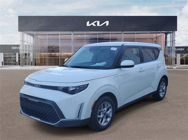 2023 Kia Soul LX w/ Technology Package