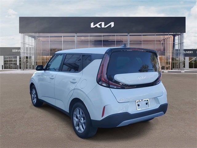 2023 Kia Soul LX w/ Technology Package