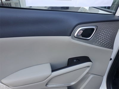 2023 Kia Soul LX w/ Technology Package