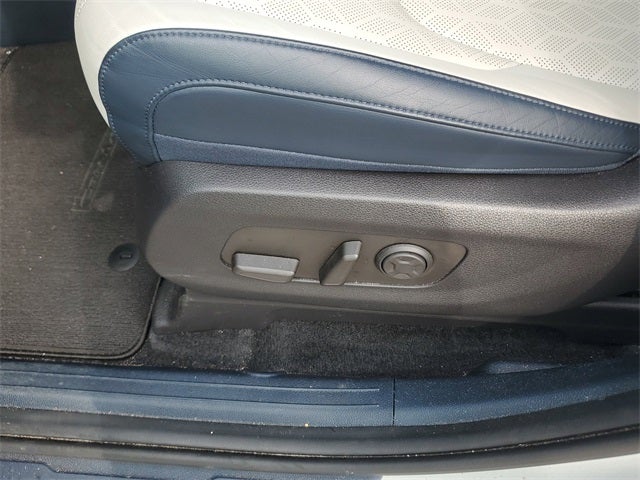 2025 Kia Carnival EX