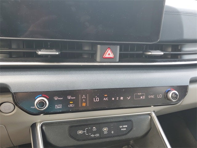 2025 Kia Carnival EX