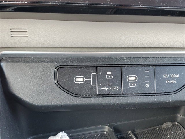 2025 Kia Carnival EX