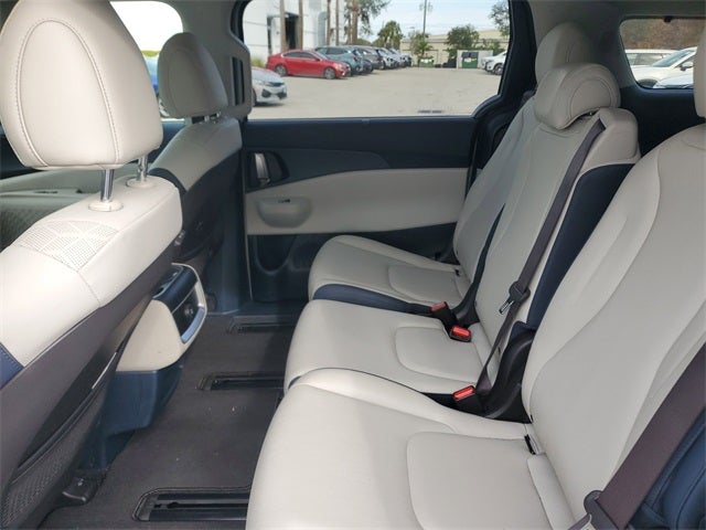 2025 Kia Carnival EX