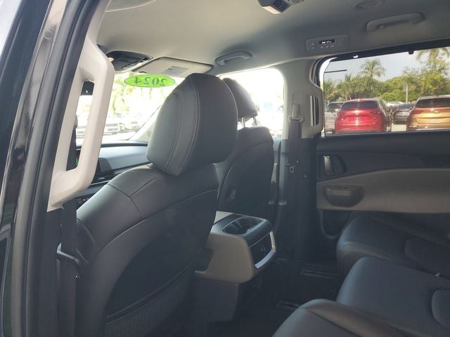2025 Kia Carnival Hybrid EX