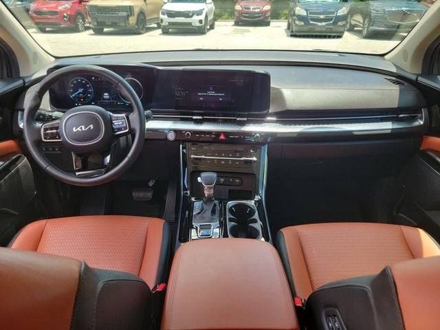 2023 Kia Carnival SX Prestige w/ Rear Seat Entertainment Package