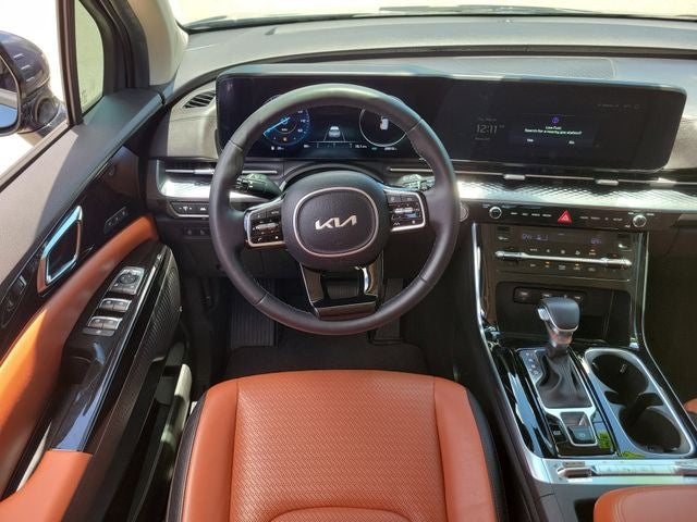 2023 Kia Carnival SX Prestige w/ Rear Seat Entertainment Package