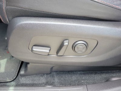 2023 Kia Carnival SX Prestige w/ Rear Seat Entertainment Package