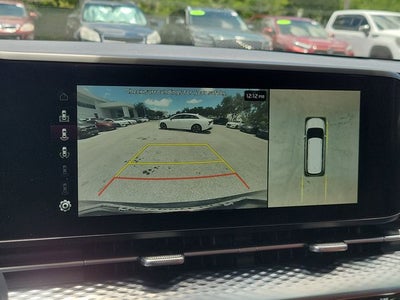 2023 Kia Carnival SX Prestige w/ Rear Seat Entertainment Package