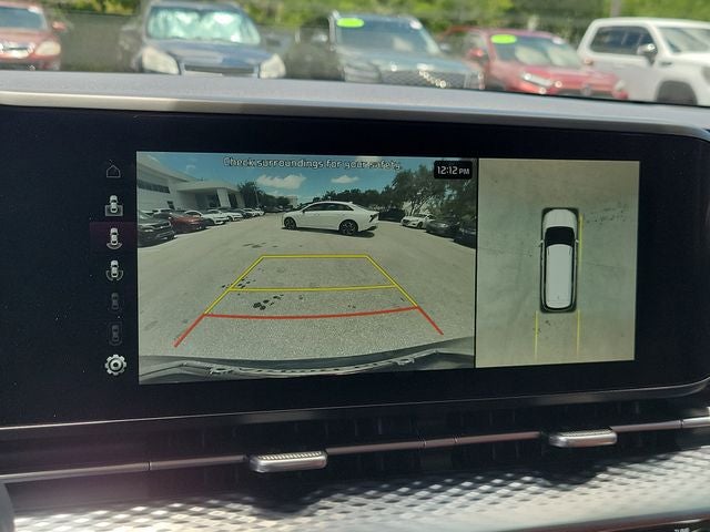 2023 Kia Carnival SX Prestige w/ Rear Seat Entertainment Package