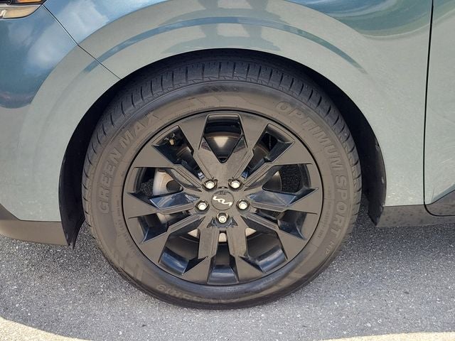 2023 Kia Carnival SX Prestige w/ Rear Seat Entertainment Package