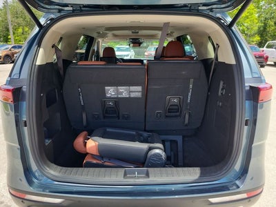 2023 Kia Carnival SX Prestige w/ Rear Seat Entertainment Package