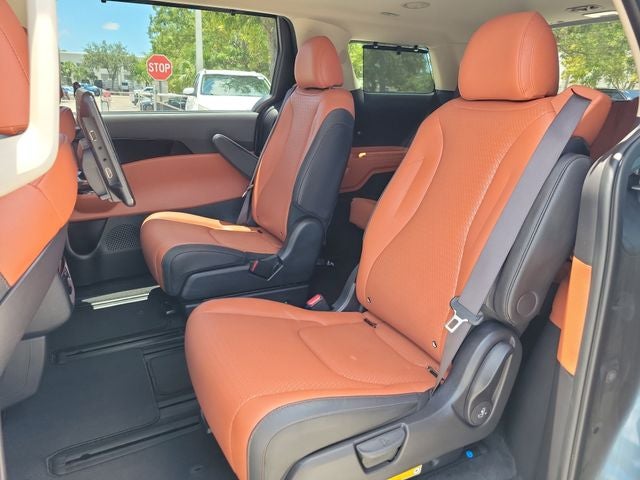 2023 Kia Carnival SX Prestige w/ Rear Seat Entertainment Package