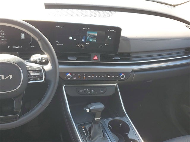 2025 Kia Carnival SX Prestige w/ Rear Seat Entertainment Package