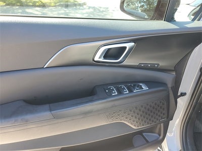 2025 Kia Carnival SX Prestige w/ Rear Seat Entertainment Package