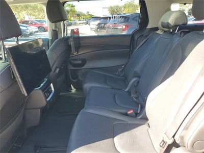 2025 Kia Carnival SX Prestige w/ Rear Seat Entertainment Package