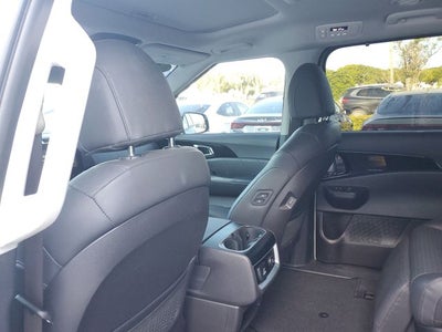 2025 Kia Carnival SX Prestige w/ Prestige Seat Package